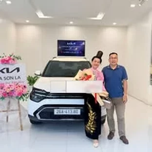 Hoạt động tư vấn và giao xe Kia tại Sơn La 4