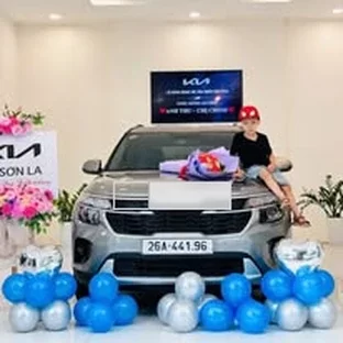 Hoạt động tư vấn và giao xe Kia tại Sơn La 6